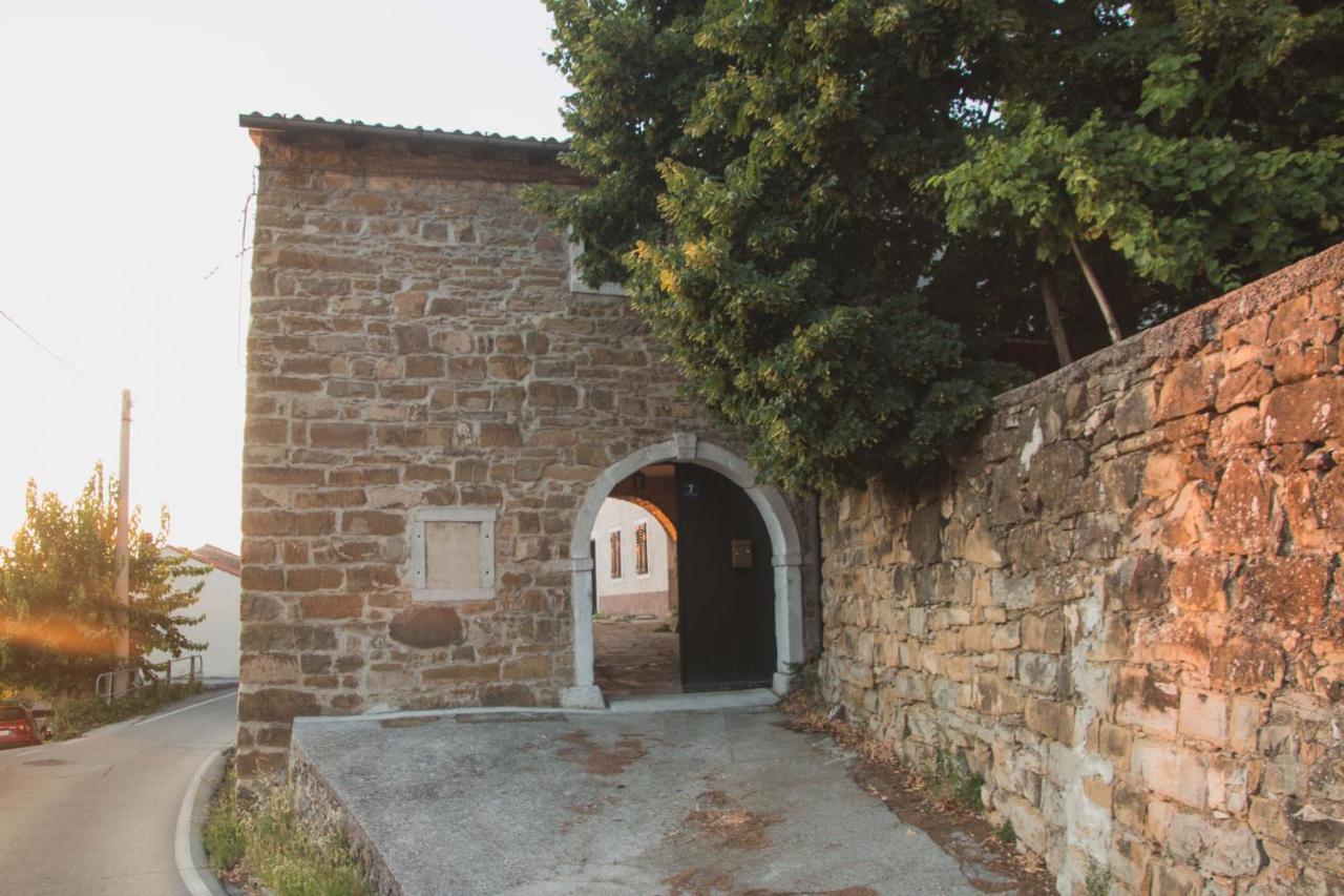 Oltre L'Arco Hotel San Dorligo della Valle Eksteriør billede