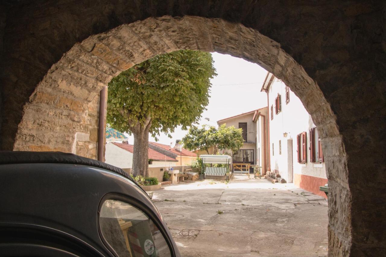 Oltre L'Arco Hotel San Dorligo della Valle Eksteriør billede
